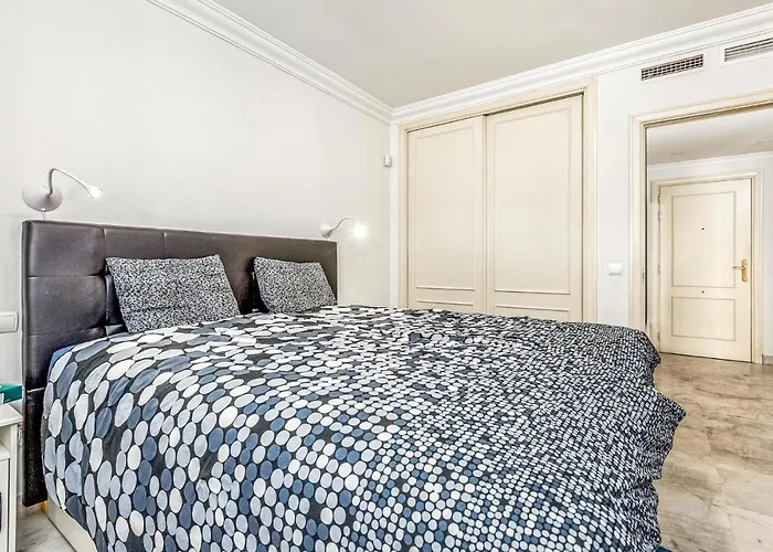 Апартаменты 1 Bedroom Cozy In Марбелья
